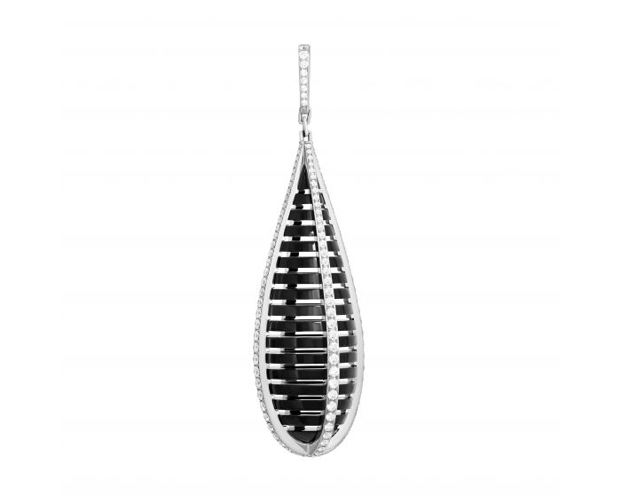 Pendant with diamonds and onyx 1-056 207