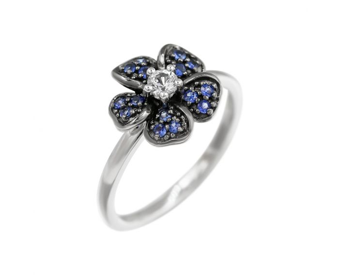 White gold ring with sapphires