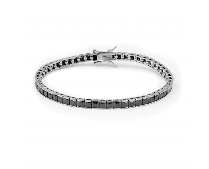 The bracelet is silver 18 см 3Б269-0096