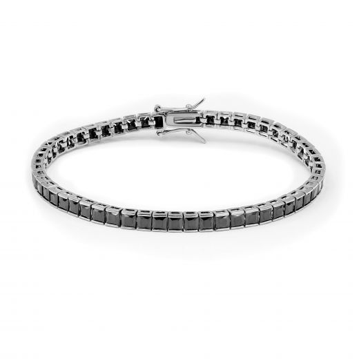 The bracelet is silver 18 см 3Б269-0096