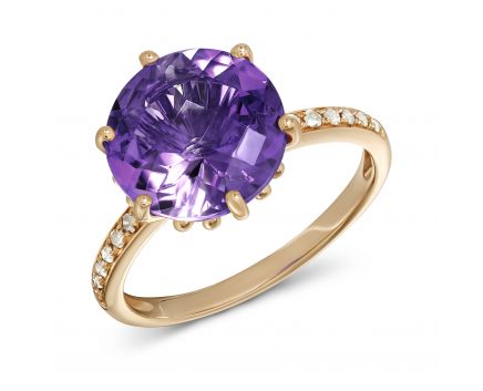 Ring made of ivory gold with diamonds and amethyst