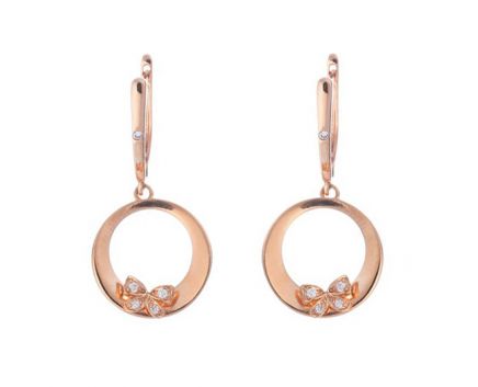 Earrings made of rose gold with diamonds on the English tab