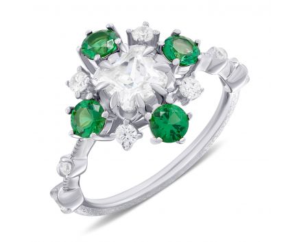 Ring with green cubic zirkonia