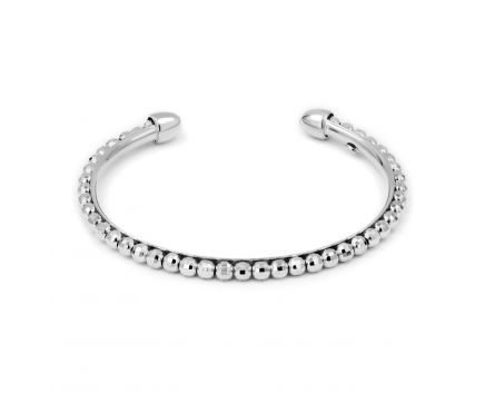 The bracelet is silver 3Б269-0088