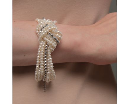 Bracelet massive with pearls