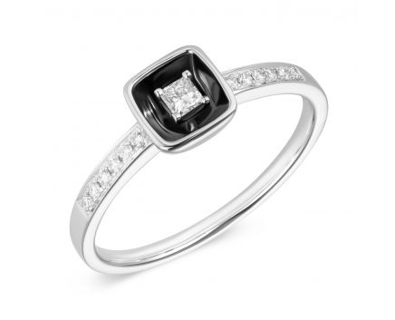 Ring with diamond and black rhodium